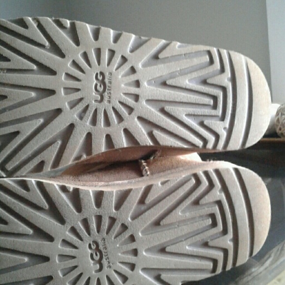 UGG BOOTS - Picture 6 of 8